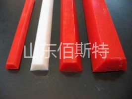 PICACG哔咔官网入口三角帶